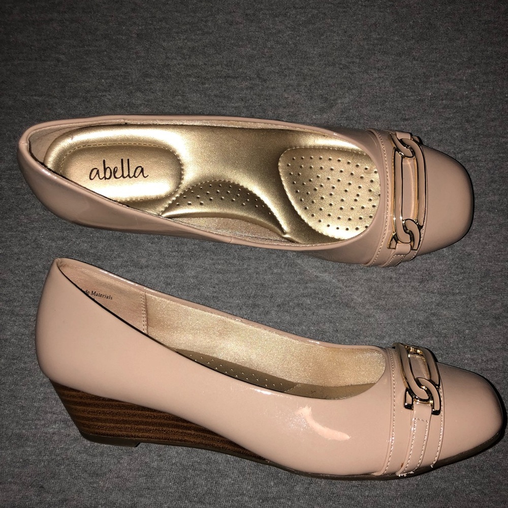 Perfect Wedge for the Office!
